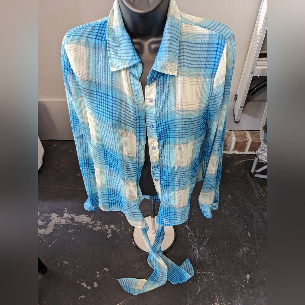 Women's Medium Blue and White Body Central Shirt